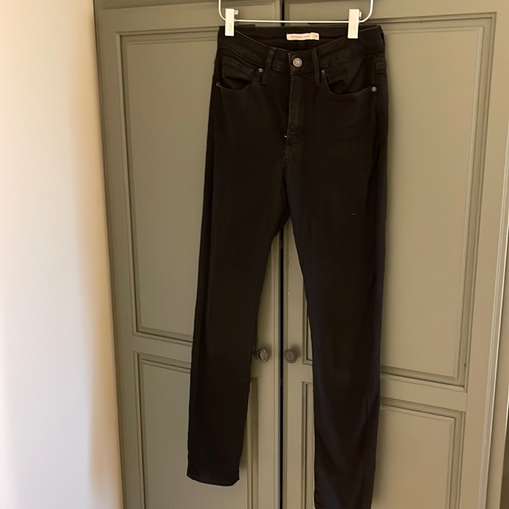 Black Levis High Rise Skinny